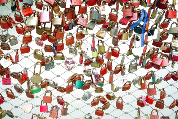 Close Love Lockers Famous Bridge Makartsteg Salzburg Austria Europe — стоковое фото