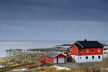 Lofoten Takımadaları, Norveç, Avrupa 'da geleneksel balıkçı kulübeleri