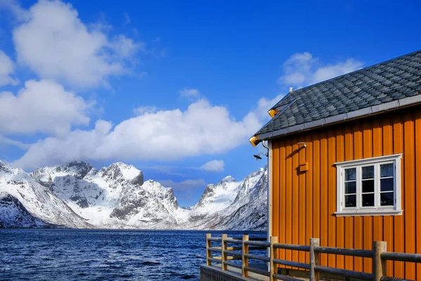 ロフテン諸島 ノルウェー ヨーロッパの伝統的な漁師小屋 — ストック写真