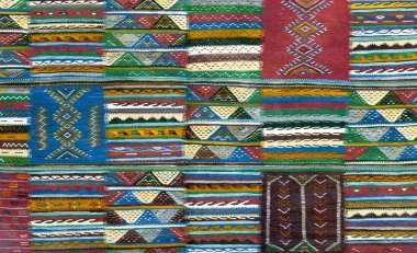 Berber geleneksel yün halı dokusu geometrik desenli, Fas, Afrika