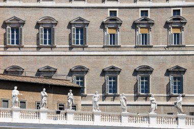 Piazza San Pietro 'daki binaların detayları, Vatikan, Roma, Avrupa' daki St. Peters Meydanı