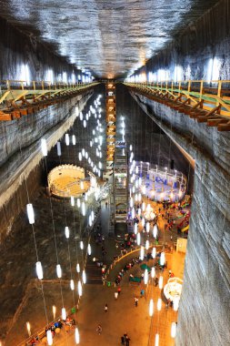 Turda Salt Mine, Transilvanya, Romanya, Avrupa'nın meşhur Simgesel Yapı iç görünümü