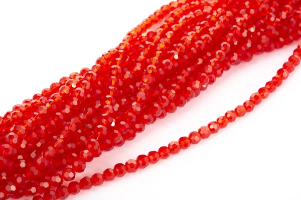 Vackra Röda Glas Gnista Kristall Isoalted Pärlor Vit Bakgrund Användning — Stockfoto