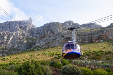 Tablo dağ manzaralı teleferik Cape Town, Güney Afrika.