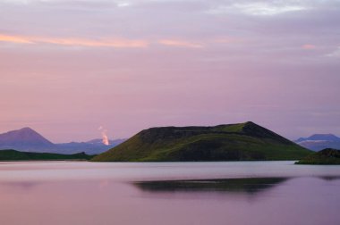 Myvatn Gölü Kuzey İzlanda'daki pseudocrater