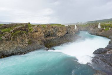 Çok güzel bir İzlandalı şelale Godafoss olduğunu.
