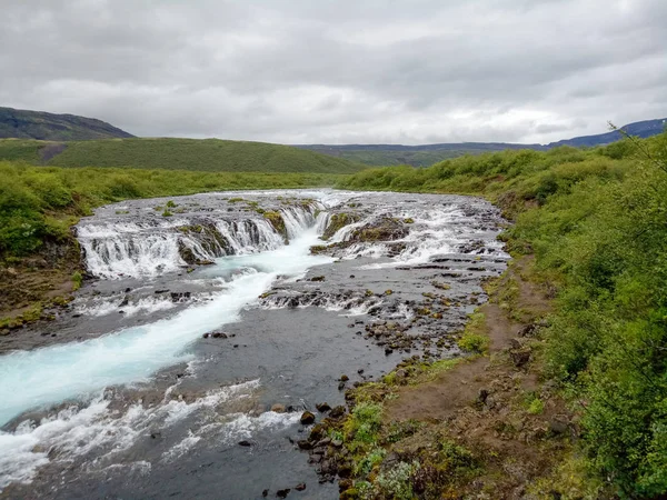 Krásný Bruarfoss vodopád, Island — Stock fotografie