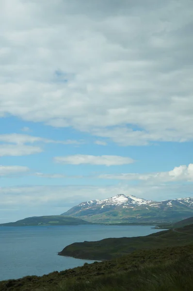 Schöne Aussicht im Sommer, Island — Stockfoto