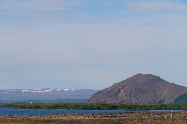 Schöne Aussicht im Sommer, Island — Stockfoto