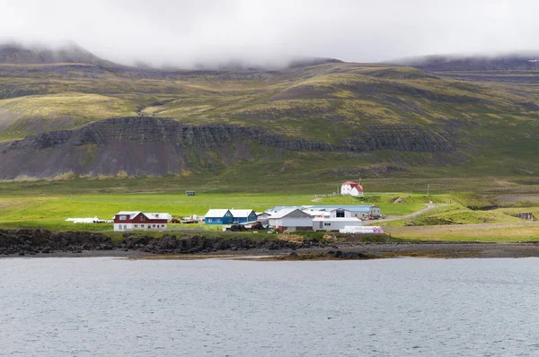 Гарний вигляд в літо, Ісландія. — стокове фото