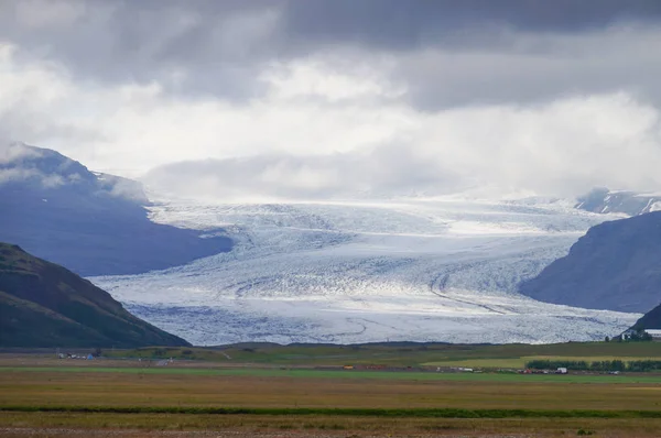 Hermosa vista en verano, Islandia . — Foto de Stock