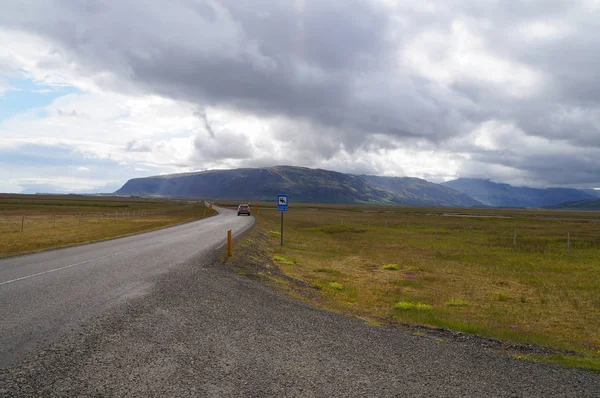 夏には、アイスランドの美しいビュー. — ストック写真