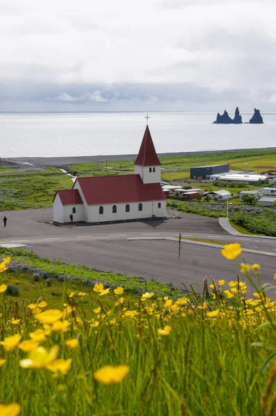 VIK i Myrdal Kościół w miejscowości Vik Islandii, Europa. — Zdjęcie stockowe