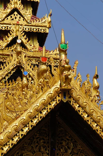 Beautiful detail of Wat Phra Kaew Don Tao, Lampang,  Thailand. — Stock Photo, Image
