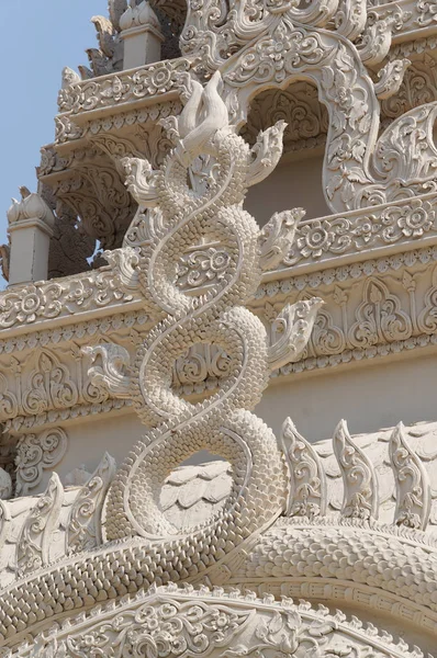 Piękny fragment Wat Phra Kaew Don Tao, Lampang, Tajlandia. — Zdjęcie stockowe