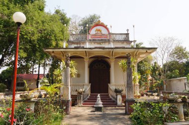 Ana salonunda Wat Sri Rong Muang, Lampang, Thailand.