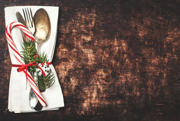 Red Christmas table place setting — Stock Photo, Image