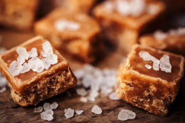  Karamelalı şekerleri karamel 