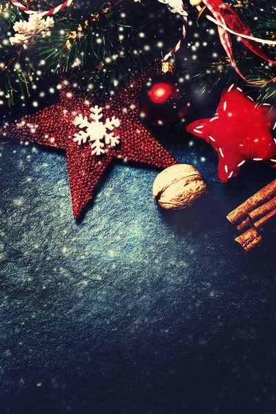 Vánoční jedle s dekorací — Stock fotografie