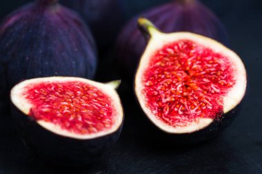 Ham dilimlenmiş incir