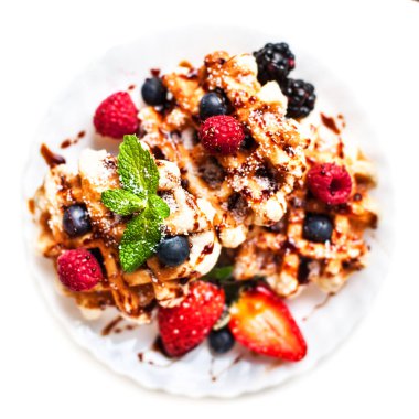 Belçika waffle şurubu, çilek, ahududu