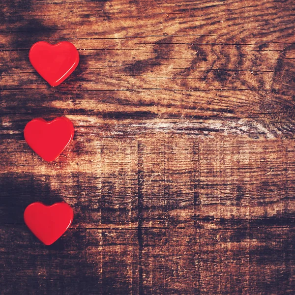 Alla hjärtans dag kort med röda hjärtan — Stockfoto