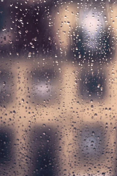 Gotas de lluvia en la ventana — Foto de Stock