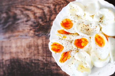 Katı pişmiş yumurta