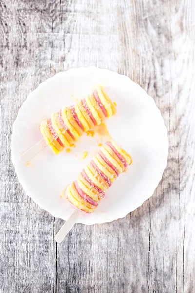 Palitos de helado de frutas — Foto de Stock