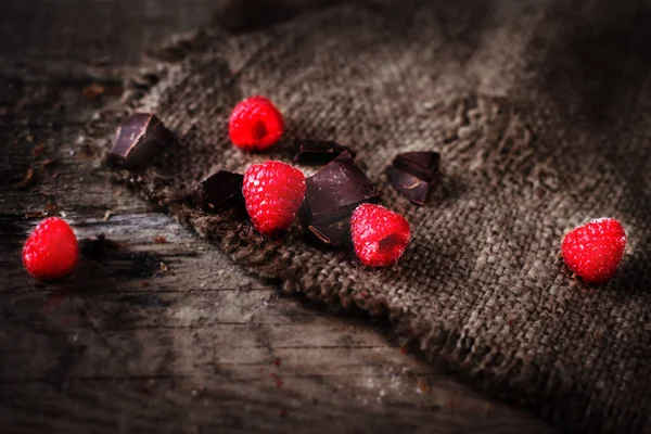 Framboesas doces maduras — Fotografia de Stock