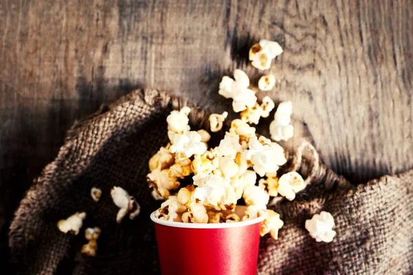 Hausgemachtes Mais-Popcorn — Stockfoto