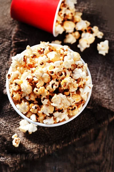 Domácí konvice kukuřice popcorn — Stock fotografie