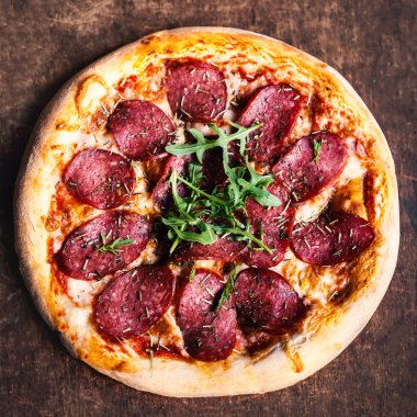 İtalyan klasik pizza