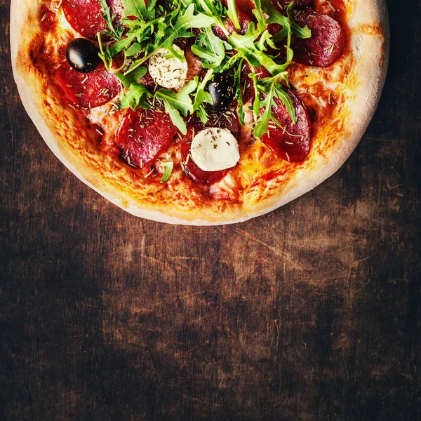 Pizza clássica italiana — Fotografia de Stock