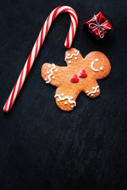 Zencefilli kurabiye adam kurabiye ile Noel kompozisyon