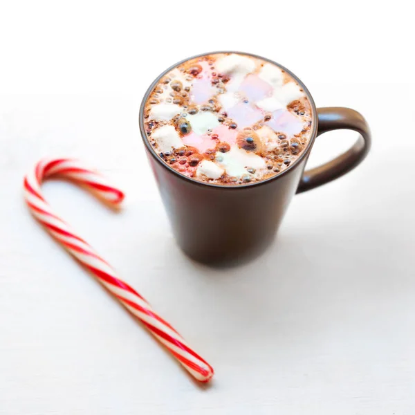 Hot chocolate mug with marshmallow — Stock Photo, Image