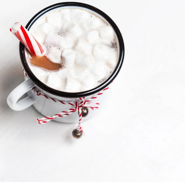 Varm kakao mugg med marshmallows — Stockfoto