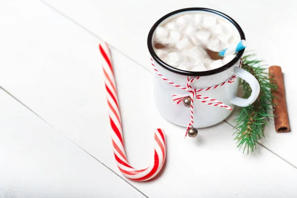 Taza de cacao caliente con malvaviscos — Foto de Stock