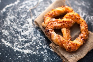 Lezzetli taze Bavyera simit  