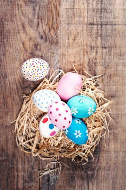 Renkli Paskalya yumurtaları
