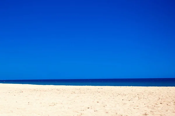 Strahlend blauer Ozean — Stockfoto