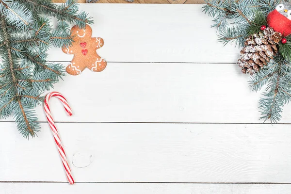 Рождественская Рамка Праздничными Символами Белом Деревянном Фоне Копирайтом Рождественская Музыка — стоковое фото