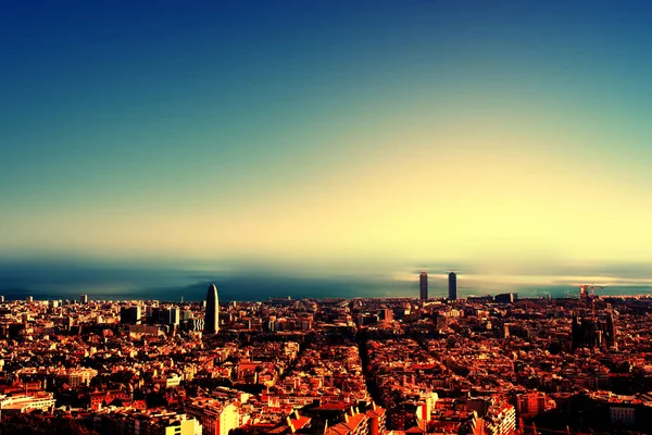 Vista Aves Ciudad Después Del Atardecer Barcelona Hermoso Paisaje Urbano —  Fotos de Stock