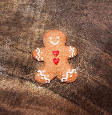  Zencefilli kurabiye ve tatil dekorasyon ile Noel arka plan. Noel araba