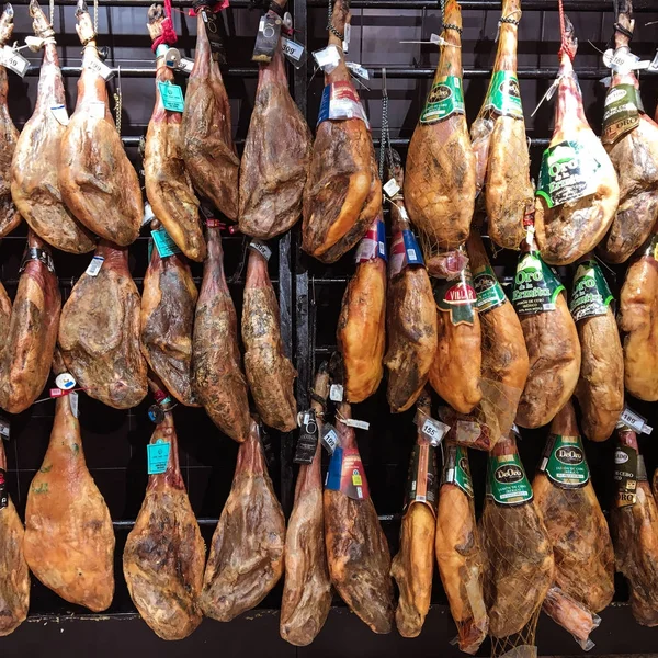 Barcelona Spanje September 2017 Benen Jamon Serrano Vlees Opknoping Een — Stockfoto