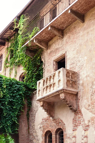 Verona Italien Juni 2017 Romeo Och Juliet Balcony Och Uteplats — Stockfoto