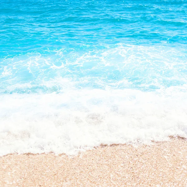 Onda Suave Oceano Azul Praia Areia Fundo Com Lugar Para — Fotografia de Stock