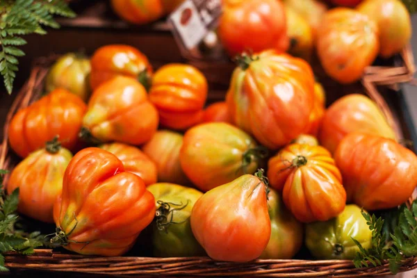 Frische Tomaten Hintergrund Bio Reife Tomaten Auf Dem Markt Erntekonzept — Stockfoto