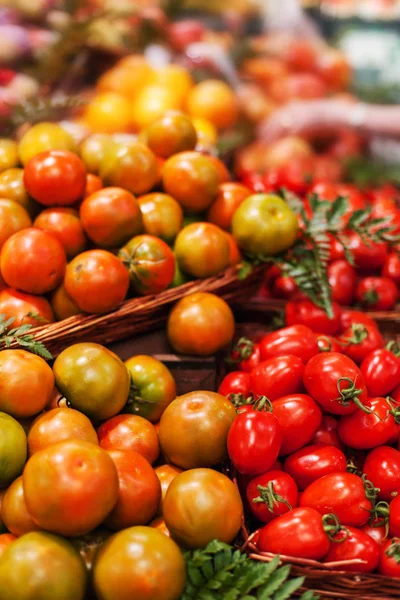 Frische Tomaten Hintergrund Bio Reife Tomaten Auf Dem Markt Erntekonzept — Stockfoto