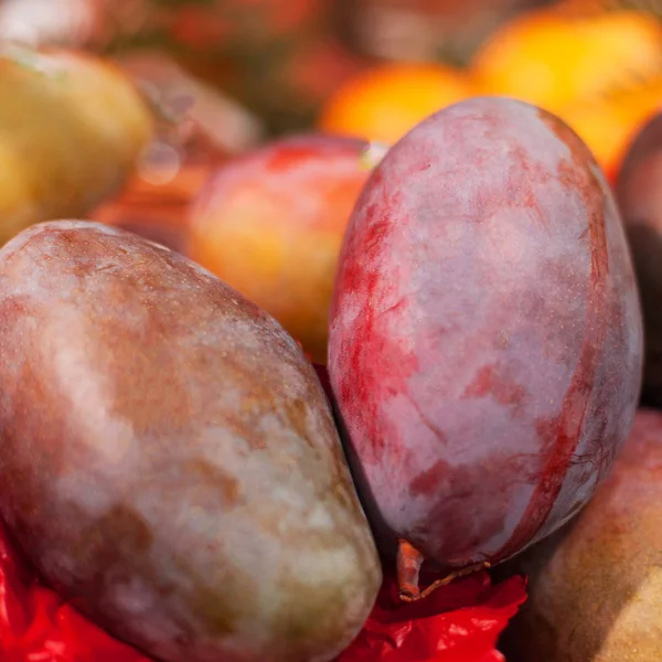 Fond Mangue Mangues Mûres Biologiques Marché Épicerie Récolte Concassé — Photo